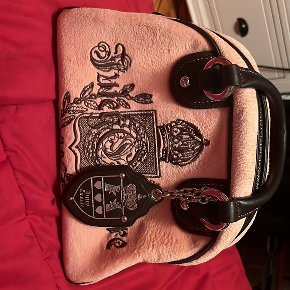 Juicy couture bowler bag repost! In better lighting and freshly cleaned ! - Picture 3 of 10